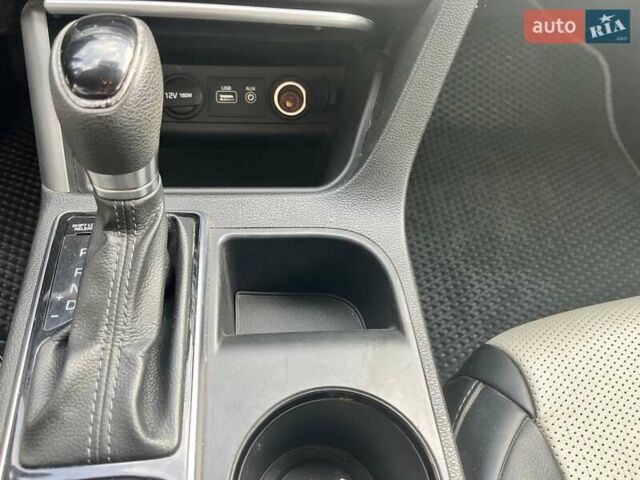 Синій Хендай Соната, об'ємом двигуна 2.4 л та пробігом 127 тис. км за 10500 $, фото 18 на Automoto.ua