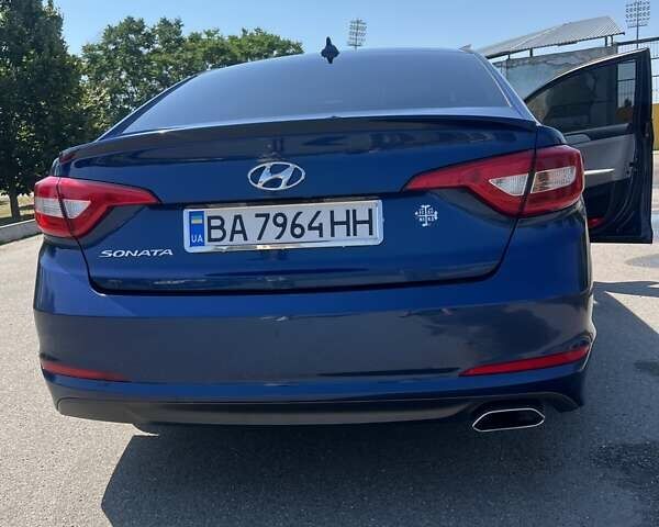 Синий Хендай Соната, объемом двигателя 2.36 л и пробегом 210 тыс. км за 8300 $, фото 6 на Automoto.ua
