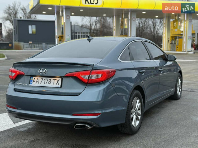 Синій Хендай Соната, об'ємом двигуна 2.36 л та пробігом 113 тис. км за 9900 $, фото 3 на Automoto.ua