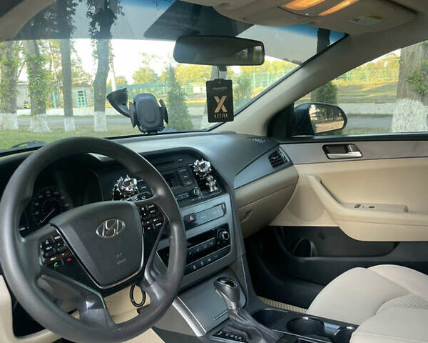 Синий Хендай Соната, объемом двигателя 2.36 л и пробегом 285 тыс. км за 10800 $, фото 13 на Automoto.ua