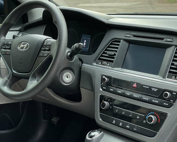 Синій Хендай Соната, об'ємом двигуна 2.36 л та пробігом 125 тис. км за 8500 $, фото 14 на Automoto.ua