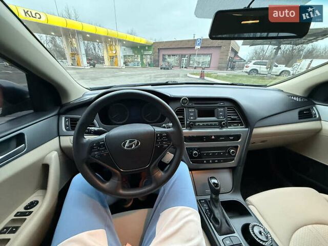 Синій Хендай Соната, об'ємом двигуна 2.36 л та пробігом 113 тис. км за 9900 $, фото 15 на Automoto.ua