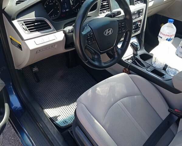Хендай Соната 2016 в Кривом Роге на Automoto.ua Синий Хендай Соната, объемом двигателя 2.4 л и пробегом 169 тыс. км за 9000 $, фото 3 на Automoto.ua