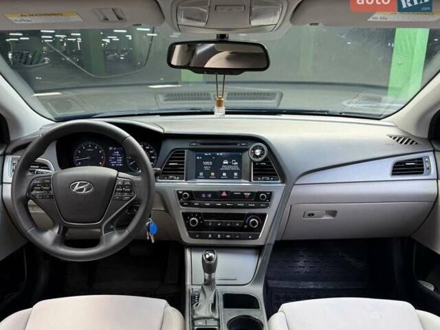 Синий Хендай Соната, объемом двигателя 2.36 л и пробегом 252 тыс. км за 9790 $, фото 20 на Automoto.ua