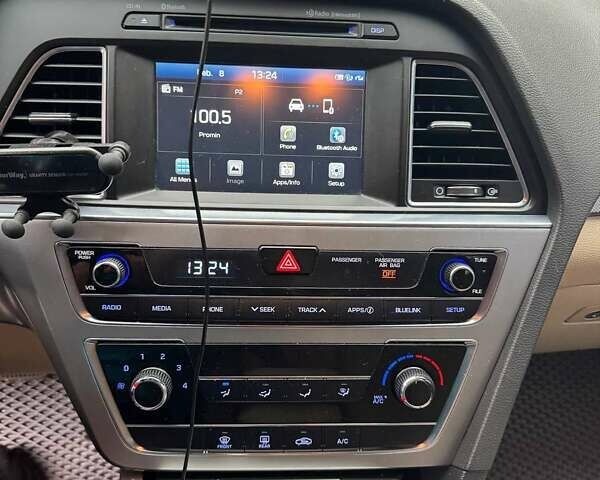 Синий Хендай Соната, объемом двигателя 2.4 л и пробегом 120 тыс. км за 10500 $, фото 8 на Automoto.ua