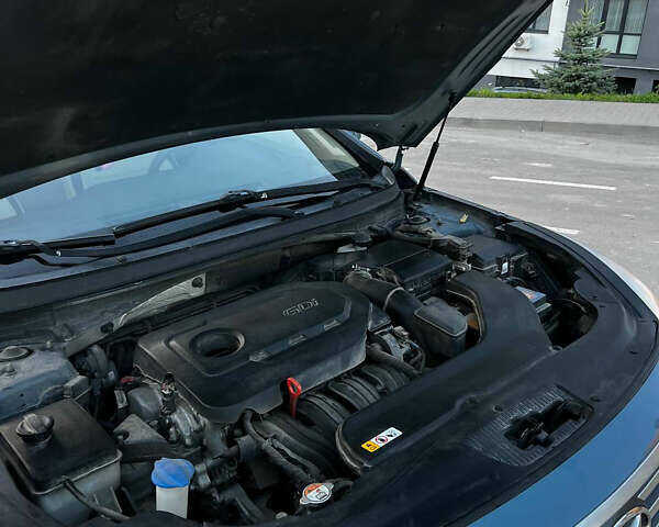 Синий Хендай Соната, объемом двигателя 2.4 л и пробегом 205 тыс. км за 12500 $, фото 14 на Automoto.ua