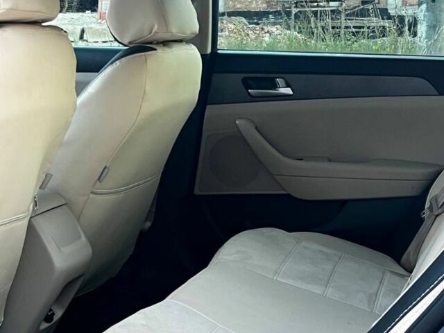 Синий Хендай Соната, объемом двигателя 2.4 л и пробегом 200 тыс. км за 10000 $, фото 6 на Automoto.ua