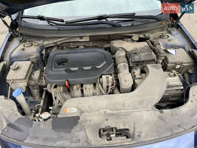 Синій Хендай Соната, об'ємом двигуна 2.36 л та пробігом 125 тис. км за 8500 $, фото 23 на Automoto.ua