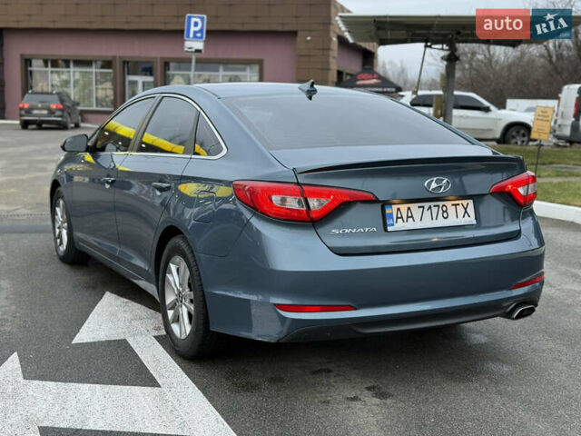 Синій Хендай Соната, об'ємом двигуна 2.36 л та пробігом 113 тис. км за 9900 $, фото 4 на Automoto.ua