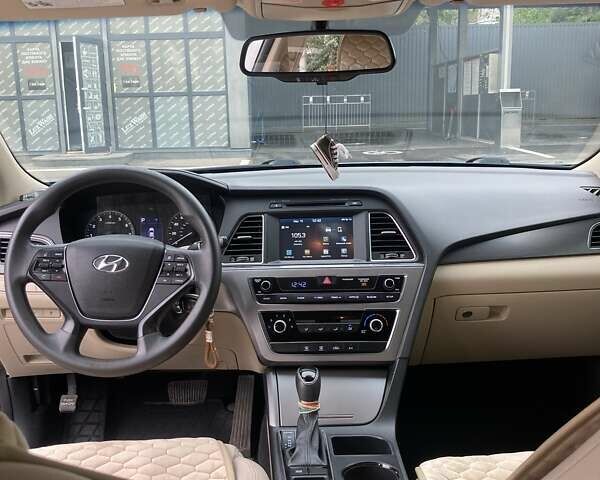 Синий Хендай Соната, объемом двигателя 2.4 л и пробегом 140 тыс. км за 12700 $, фото 4 на Automoto.ua