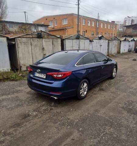 Синий Хендай Соната, объемом двигателя 2.36 л и пробегом 138 тыс. км за 8900 $, фото 4 на Automoto.ua