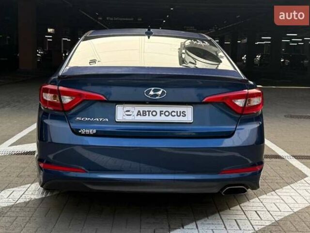 Синий Хендай Соната, объемом двигателя 2.36 л и пробегом 252 тыс. км за 9790 $, фото 5 на Automoto.ua