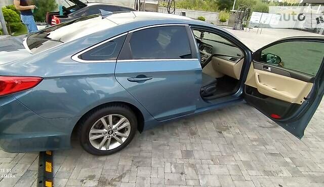 Синий Хендай Соната, объемом двигателя 2.4 л и пробегом 144 тыс. км за 12100 $, фото 9 на Automoto.ua