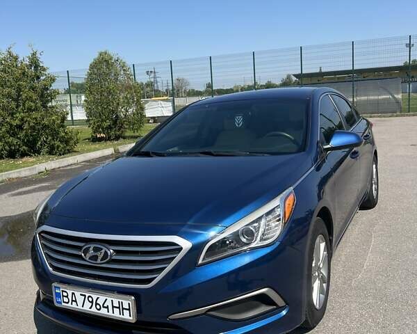 Синий Хендай Соната, объемом двигателя 2.36 л и пробегом 210 тыс. км за 8300 $, фото 4 на Automoto.ua