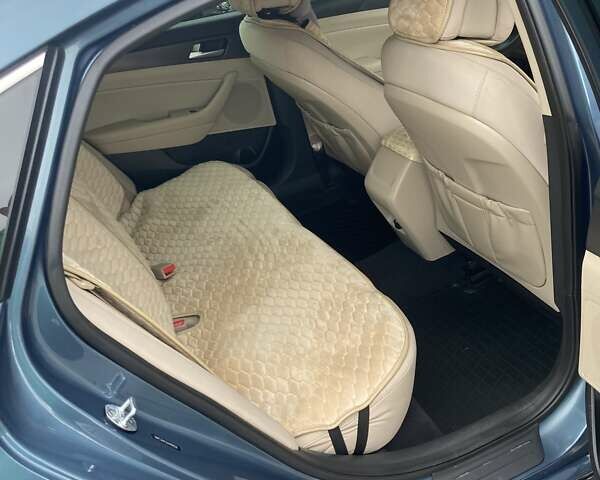 Синий Хендай Соната, объемом двигателя 2.4 л и пробегом 140 тыс. км за 12700 $, фото 5 на Automoto.ua
