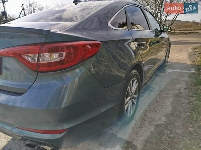 Синий Хендай Соната, объемом двигателя 2.36 л и пробегом 219 тыс. км за 10200 $, фото 6 на Automoto.ua