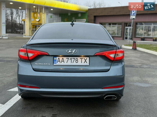 Синій Хендай Соната, об'ємом двигуна 2.36 л та пробігом 113 тис. км за 9900 $, фото 5 на Automoto.ua
