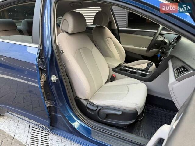 Синий Хендай Соната, объемом двигателя 2.36 л и пробегом 252 тыс. км за 9790 $, фото 11 на Automoto.ua
