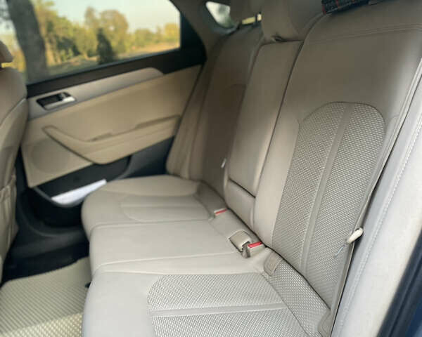 Синий Хендай Соната, объемом двигателя 2.36 л и пробегом 285 тыс. км за 10800 $, фото 11 на Automoto.ua