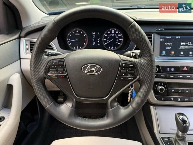 Синий Хендай Соната, объемом двигателя 2.36 л и пробегом 252 тыс. км за 9790 $, фото 16 на Automoto.ua