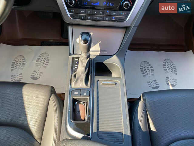 Синій Хендай Соната, об'ємом двигуна 1.7 л та пробігом 66 тис. км за 14900 $, фото 17 на Automoto.ua