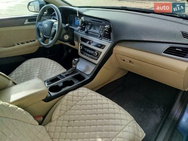 Синий Хендай Соната, объемом двигателя 2.36 л и пробегом 219 тыс. км за 10200 $, фото 16 на Automoto.ua