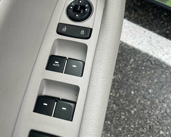 Синий Хендай Соната, объемом двигателя 2.36 л и пробегом 142 тыс. км за 11900 $, фото 15 на Automoto.ua