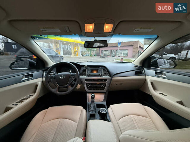 Синій Хендай Соната, об'ємом двигуна 2.36 л та пробігом 113 тис. км за 9900 $, фото 13 на Automoto.ua