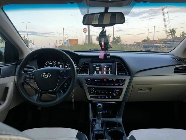 Синий Хендай Соната, объемом двигателя 2.4 л и пробегом 200 тыс. км за 10000 $, фото 5 на Automoto.ua