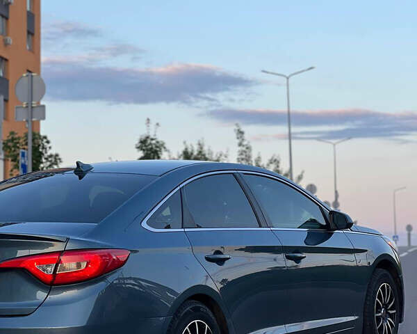 Синий Хендай Соната, объемом двигателя 2.4 л и пробегом 205 тыс. км за 12500 $, фото 7 на Automoto.ua