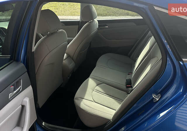 Хендай Соната 2017 в Киеве на Automoto.ua Синий Хендай Соната, объемом двигателя 2.36 л и пробегом 112 тыс. км за 11900 $, фото 16 на Automoto.ua