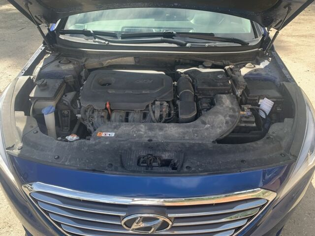 Синий Хендай Соната, объемом двигателя 2.4 л и пробегом 192 тыс. км за 10800 $, фото 2 на Automoto.ua