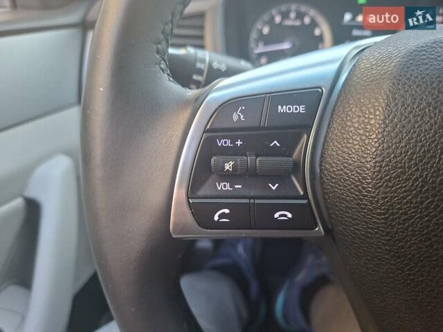 Хендай Соната 2017 в Киеве на Automoto.ua Синий Хендай Соната, объемом двигателя 2.36 л и пробегом 90 тыс. км за 11999 $, фото 34 на Automoto.ua