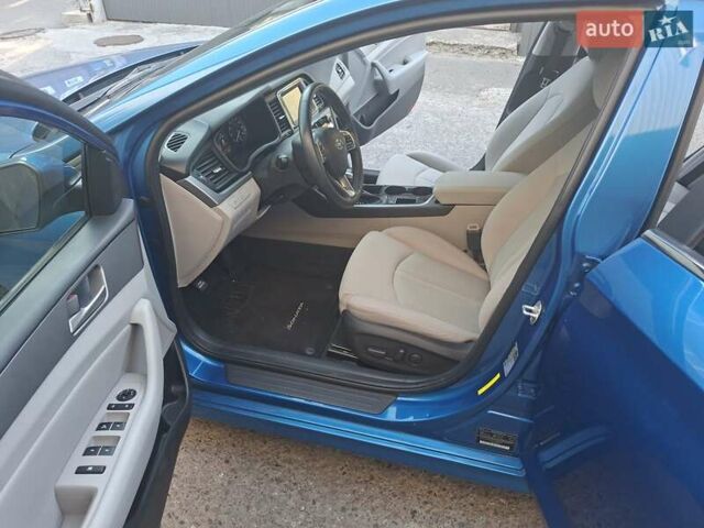 Хендай Соната 2017 в Киеве на Automoto.ua Синий Хендай Соната, объемом двигателя 2.36 л и пробегом 90 тыс. км за 11999 $, фото 18 на Automoto.ua