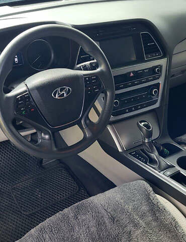 Синій Хендай Соната, об'ємом двигуна 2.36 л та пробігом 130 тис. км за 9700 $, фото 6 на Automoto.ua