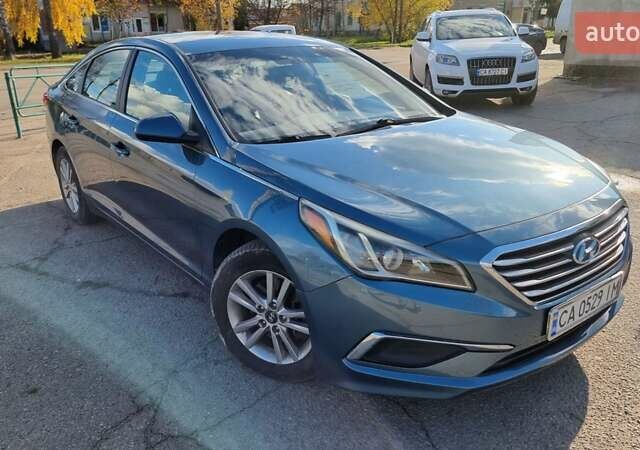 Синий Хендай Соната, объемом двигателя 2.36 л и пробегом 120 тыс. км за 10500 $, фото 1 на Automoto.ua