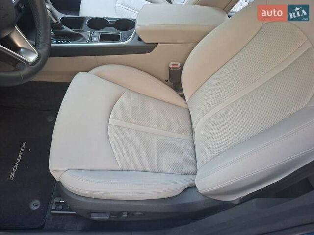 Хендай Соната 2017 в Киеве на Automoto.ua Синий Хендай Соната, объемом двигателя 2.36 л и пробегом 90 тыс. км за 11999 $, фото 21 на Automoto.ua