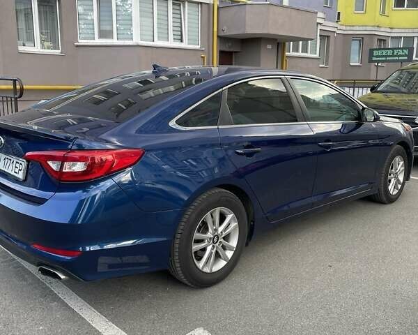 Синий Хендай Соната, объемом двигателя 2.36 л и пробегом 150 тыс. км за 11200 $, фото 1 на Automoto.ua