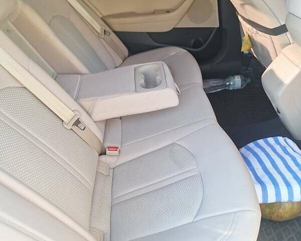 Хендай Соната 2017 в Днепре (Днепропетровске) на Automoto.ua Синий Хендай Соната, объемом двигателя 2.36 л и пробегом 69 тыс. км за 11000 $, фото 4 на Automoto.ua