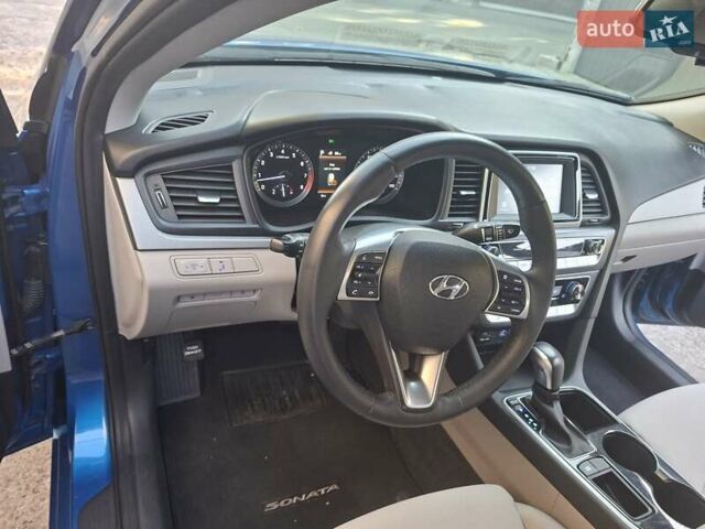 Хендай Соната 2017 в Киеве на Automoto.ua Синий Хендай Соната, объемом двигателя 2.36 л и пробегом 90 тыс. км за 11999 $, фото 22 на Automoto.ua