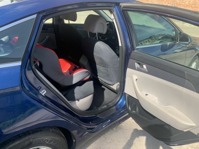 Синий Хендай Соната, объемом двигателя 2.4 л и пробегом 192 тыс. км за 10800 $, фото 4 на Automoto.ua