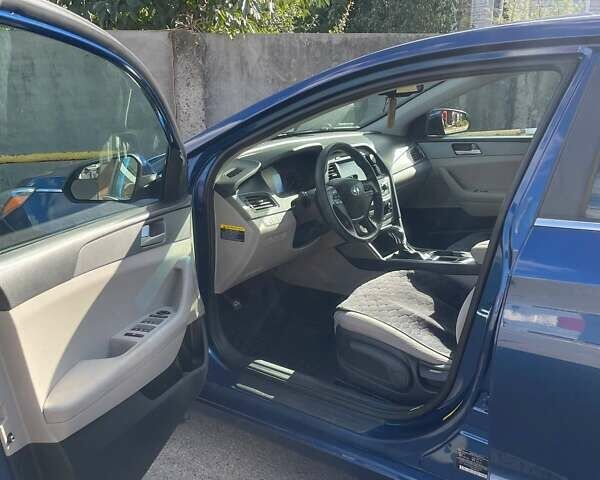 Синий Хендай Соната, объемом двигателя 2.36 л и пробегом 150 тыс. км за 11200 $, фото 16 на Automoto.ua