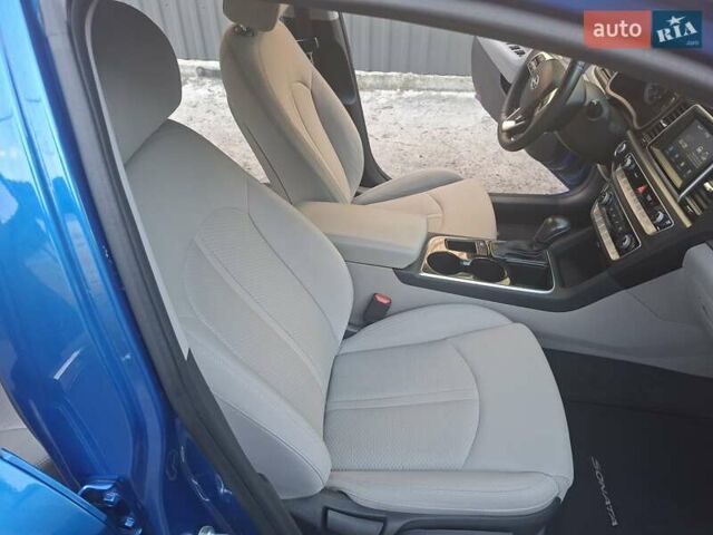 Хендай Соната 2017 в Киеве на Automoto.ua Синий Хендай Соната, объемом двигателя 2.36 л и пробегом 90 тыс. км за 11999 $, фото 15 на Automoto.ua