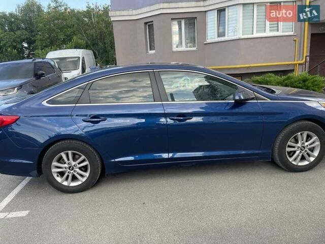 Синий Хендай Соната, объемом двигателя 2.36 л и пробегом 150 тыс. км за 11200 $, фото 4 на Automoto.ua