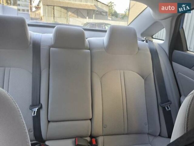 Хендай Соната 2017 в Киеве на Automoto.ua Синий Хендай Соната, объемом двигателя 2.36 л и пробегом 90 тыс. км за 11999 $, фото 36 на Automoto.ua