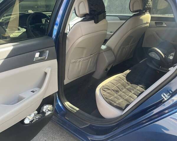 Синий Хендай Соната, объемом двигателя 2.36 л и пробегом 150 тыс. км за 11200 $, фото 13 на Automoto.ua