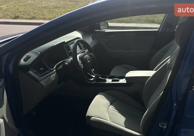 Хендай Соната 2017 в Киеве на Automoto.ua Синий Хендай Соната, объемом двигателя 2.36 л и пробегом 112 тыс. км за 11900 $, фото 8 на Automoto.ua