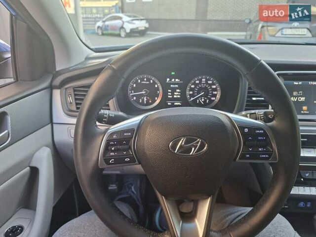 Хендай Соната 2017 в Киеве на Automoto.ua Синий Хендай Соната, объемом двигателя 2.36 л и пробегом 90 тыс. км за 11999 $, фото 30 на Automoto.ua