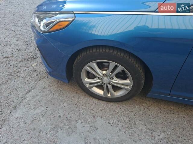 Хендай Соната 2017 в Киеве на Automoto.ua Синий Хендай Соната, объемом двигателя 2.36 л и пробегом 90 тыс. км за 11999 $, фото 13 на Automoto.ua