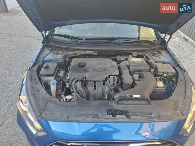 Хендай Соната 2017 в Киеве на Automoto.ua Синий Хендай Соната, объемом двигателя 2.36 л и пробегом 90 тыс. км за 11999 $, фото 25 на Automoto.ua